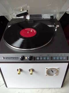 Gesamtansicht/Front von oben